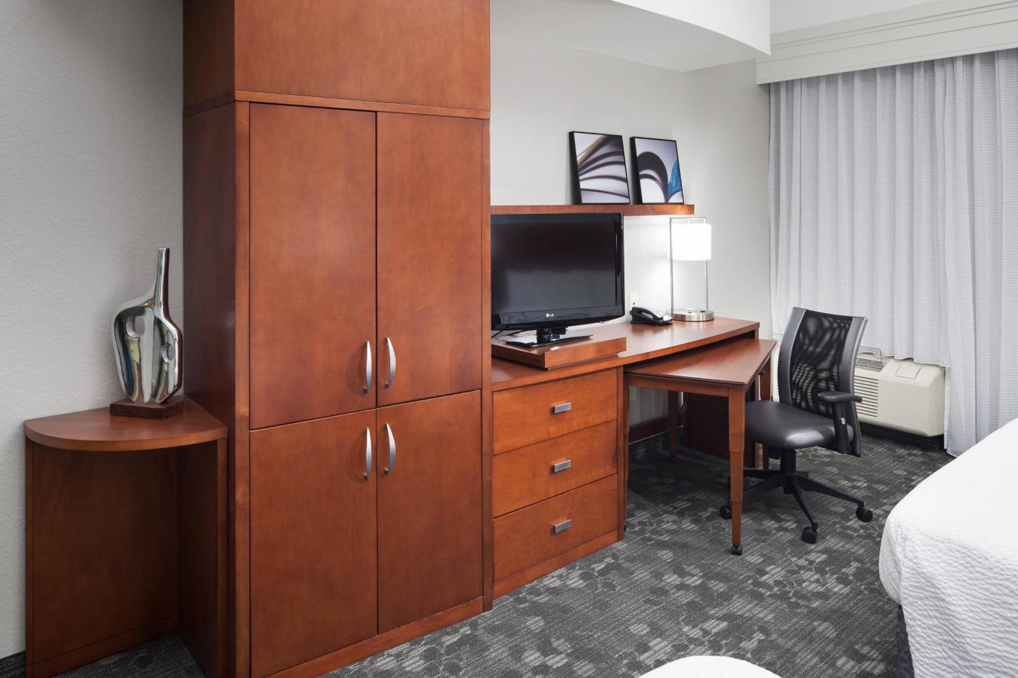 Courtyard By Marriott Birmingham Trussville Eksteriør billede